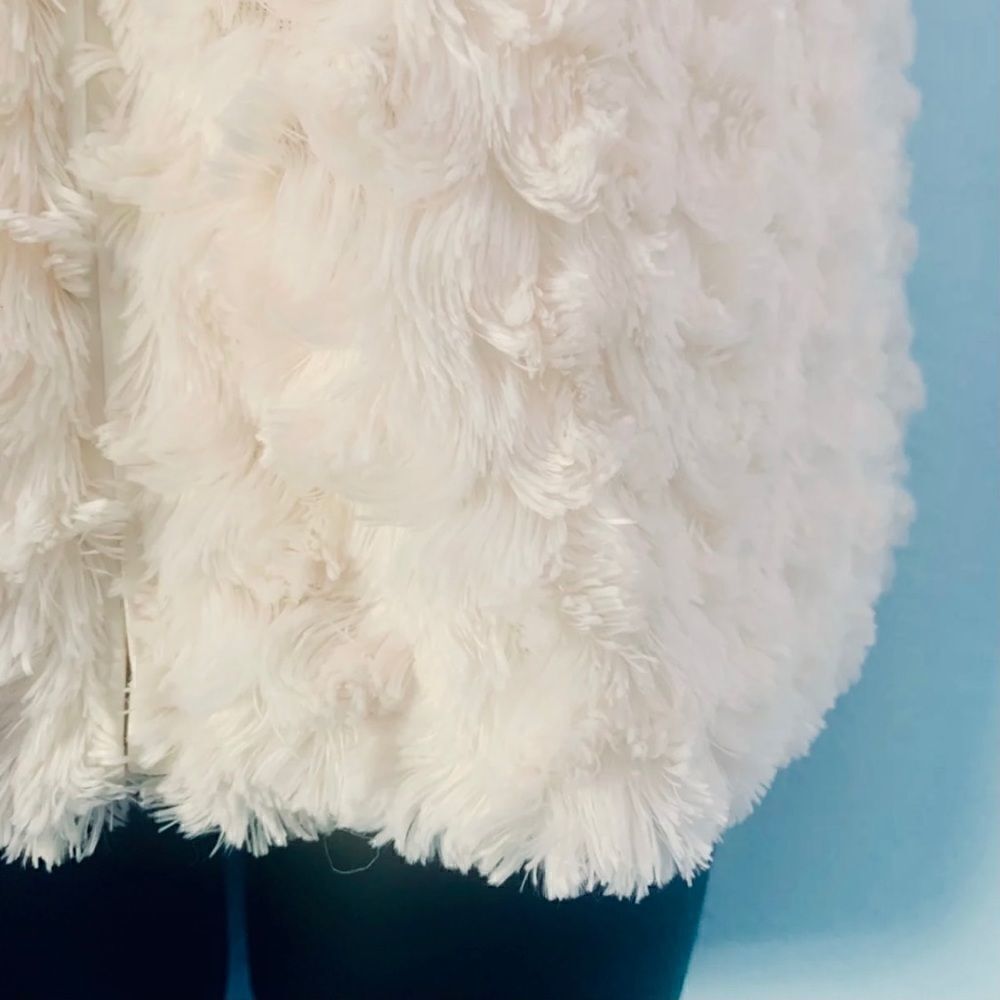 Cejon Cream Faux Fur Zip Hoodie Vest Size large - Picture 5 of 11